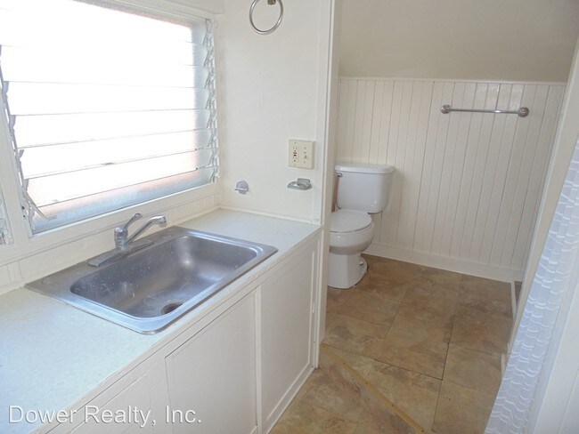 Building Photo - 3608 Leahi Ave