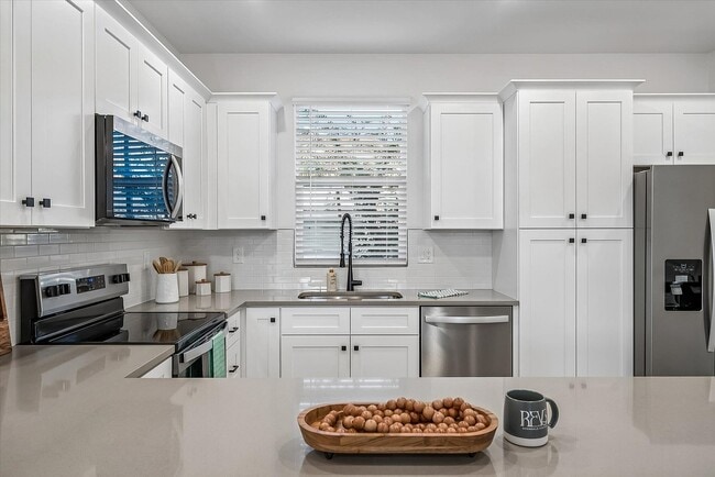 Rev3 at Avondale Station - Rev3 at Avondale Station | Homes for Rent