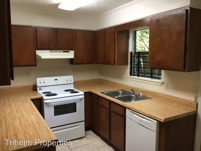 Building Photo - 5745 Horton Ave
