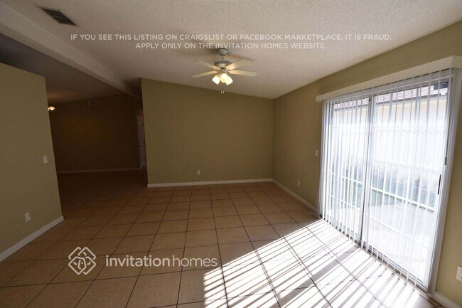 Foto del edificio - 1649 Ashmore Green Dr