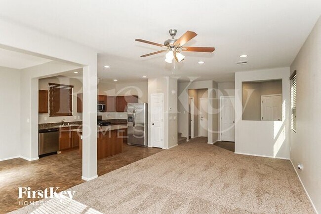 Foto del edificio - 7371 Cobbhan Dr