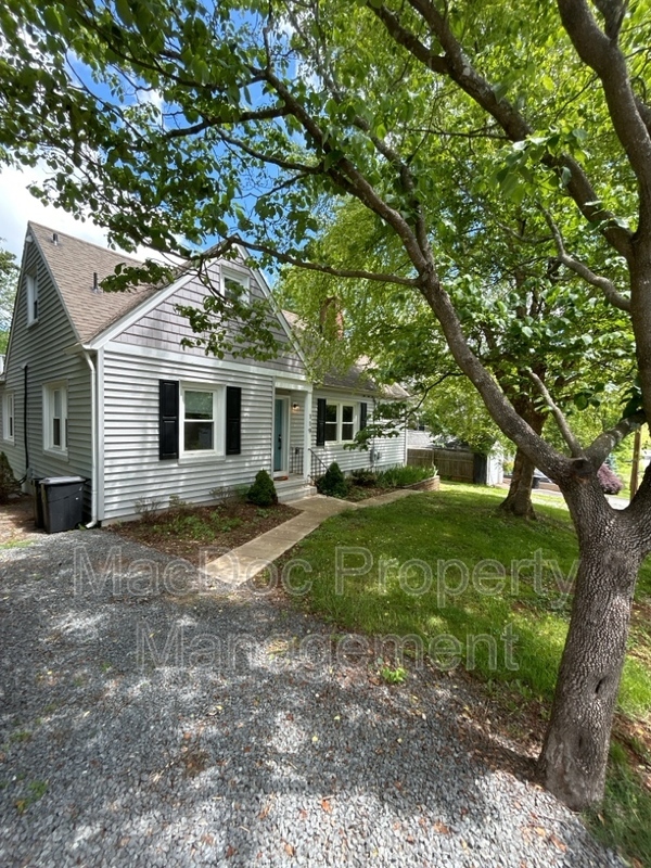 Primary Photo - 119 Houseworth St