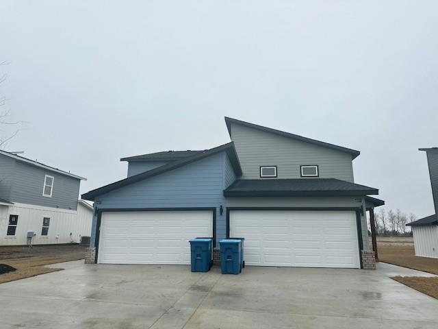 Building Photo - 1505 Casuarina Dr