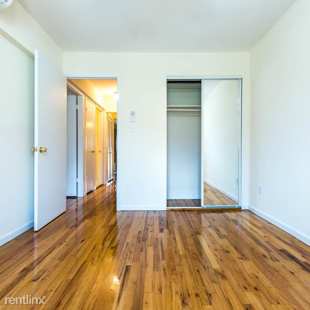 Building Photo - 48 N Henry St