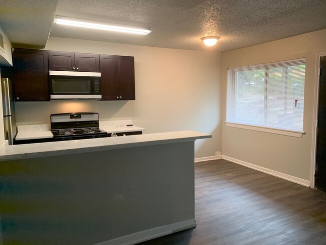 Foto del edificio - 1bed/1bath Condo in Travis Heights