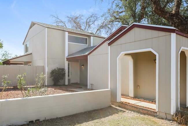 Building Photo - 7026 S 41st Pl