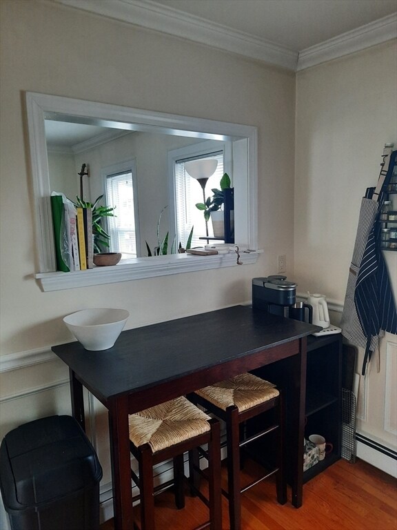 Building Photo - 196 River St