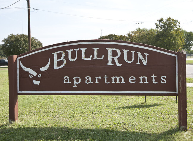 Foto del edificio - Bull Run Apartments