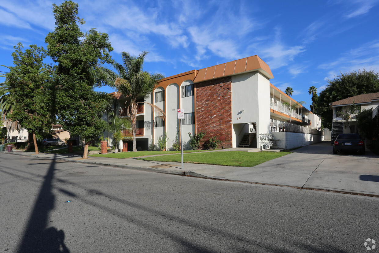 Primary Photo - East Windsor Road Apartments