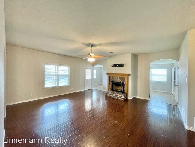 Building Photo - 4 br, 2 bath House - 2805 Alamocitos Creek...