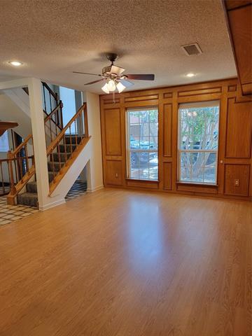 Building Photo - 60 Courtyard Ln