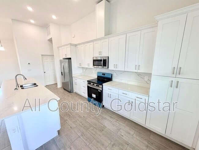 Building Photo - 14300 Kay Ln