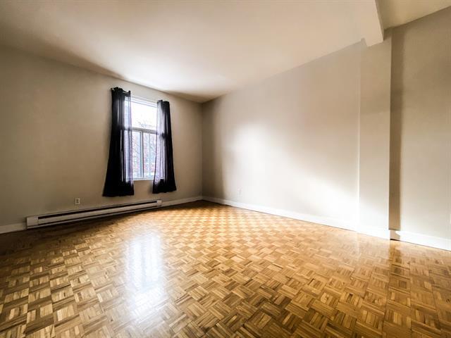 Building Photo - 3981 Av Coloniale