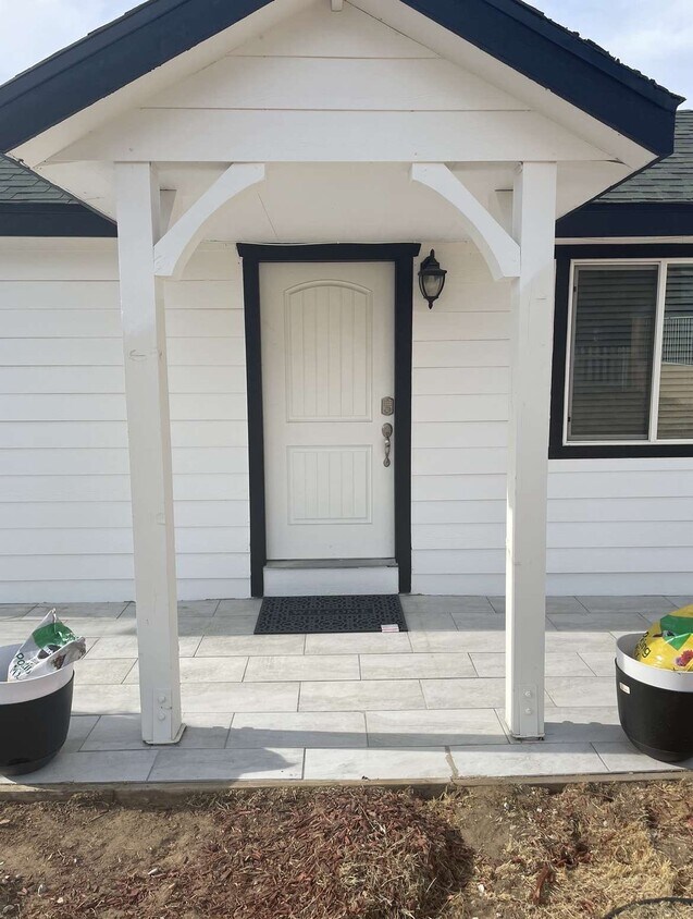 Foto principal - 4835 Ave L-14