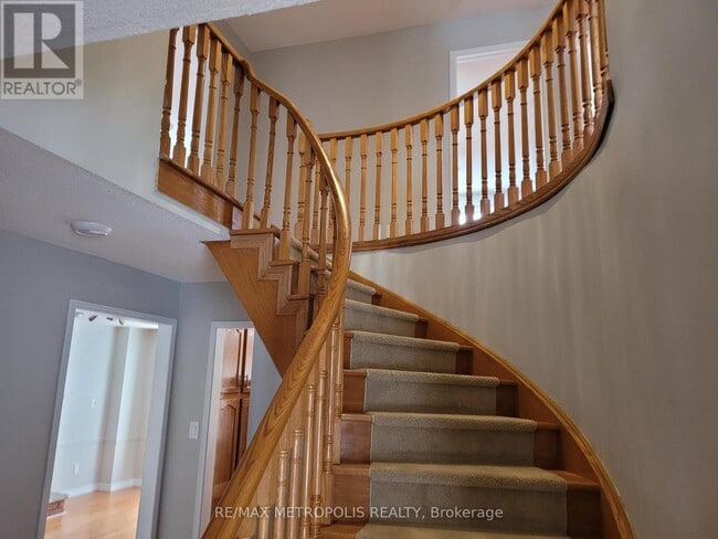 Building Photo - 83 Windrush Trail