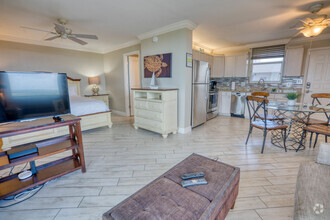 Building Photo - 5600 Bonita Beach Rd SW