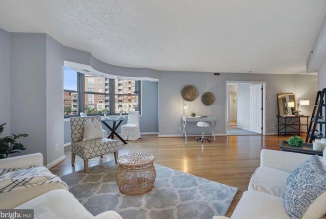 Building Photo - 1200 Braddock Pl