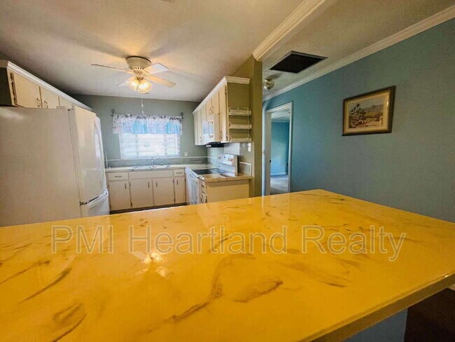 Foto del edificio - 156 Parkview Cir W