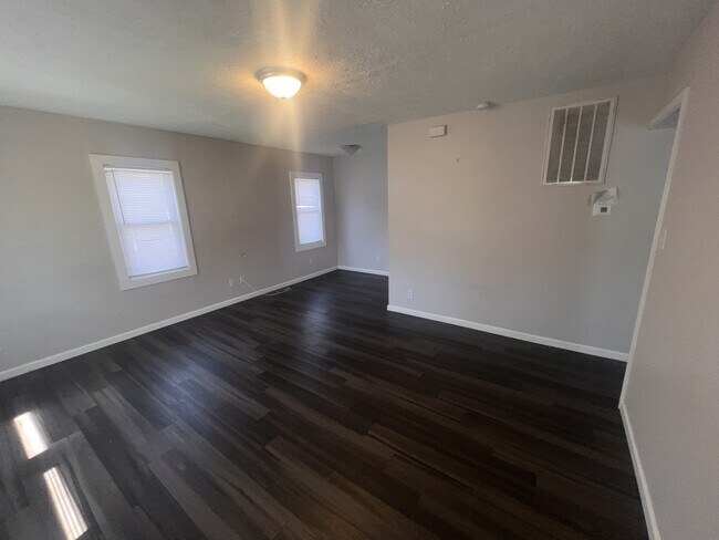 Foto del edificio - 4008 E 30th St