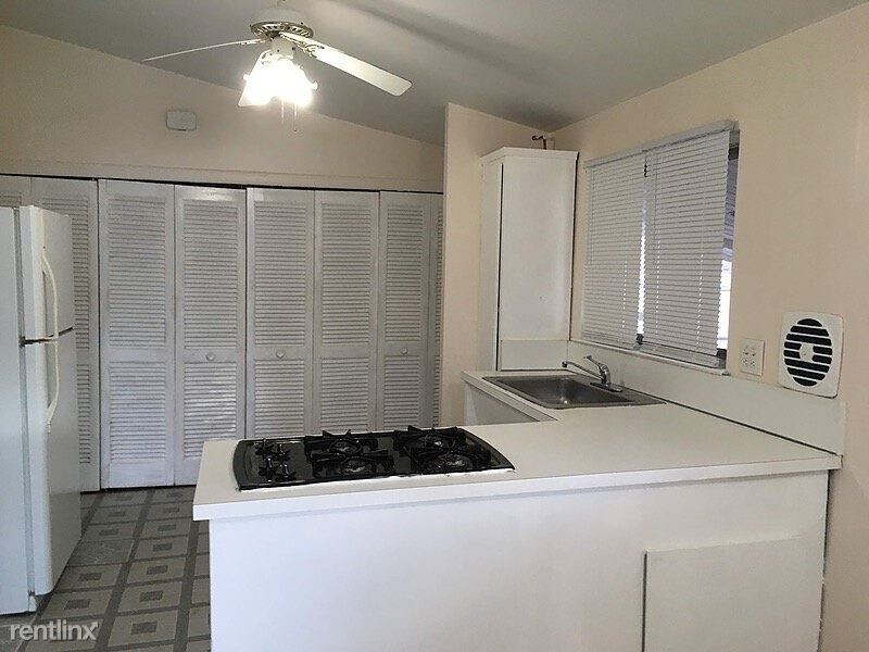 Building Photo - 3 br, 1 bath House - 29624 Fairfax Street