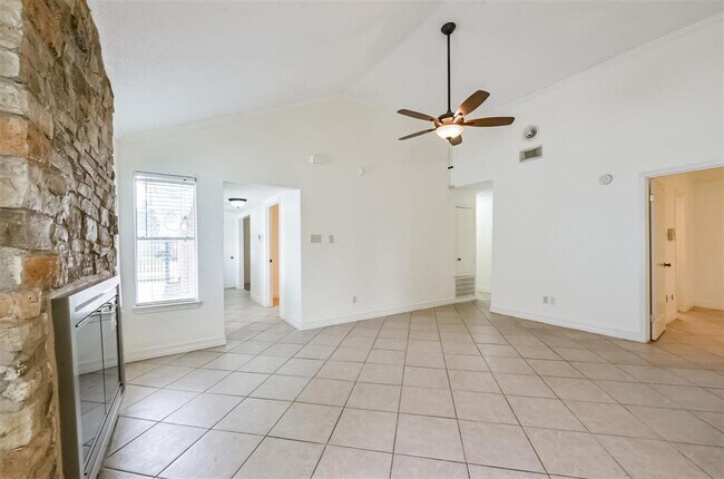 Building Photo - 11511 Highland Meadow Dr