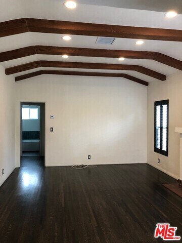 Building Photo - 2912 S Beverly Dr