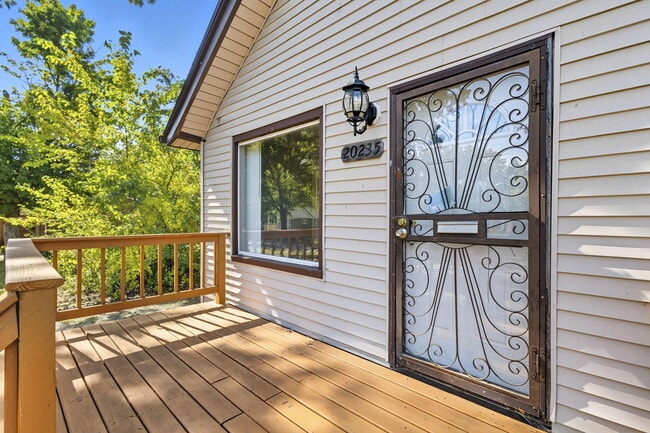 Building Photo - 20235 San Juan Dr