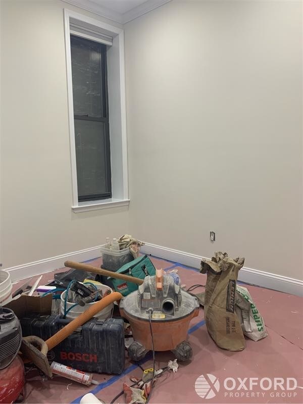 Building Photo - 331 West 35th Street