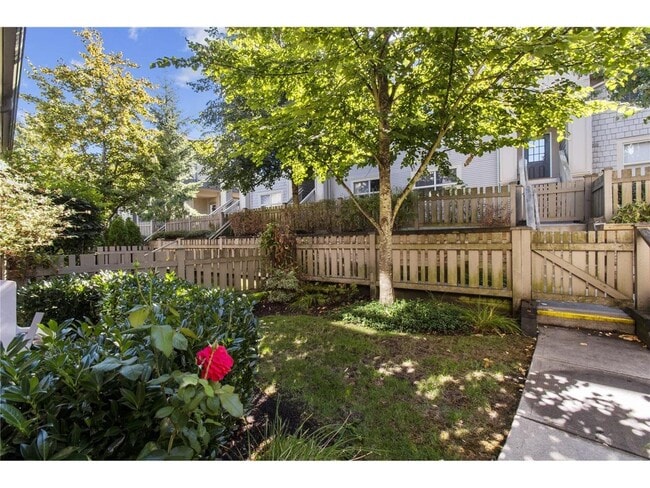 Building Photo - 2738 158 St