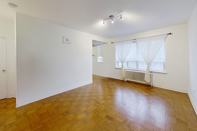 Espace de vie - 710 Spadina Av