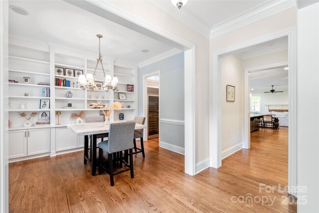 Foto del edificio - 6723 Conservatory Ln