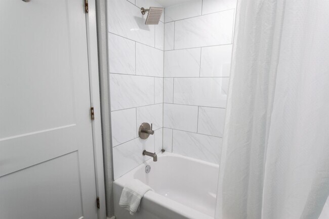 Foto del edificio - 7200 N Ocean Blvd