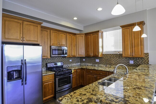 Foto del edificio - 4006 N Kilbourn Ave