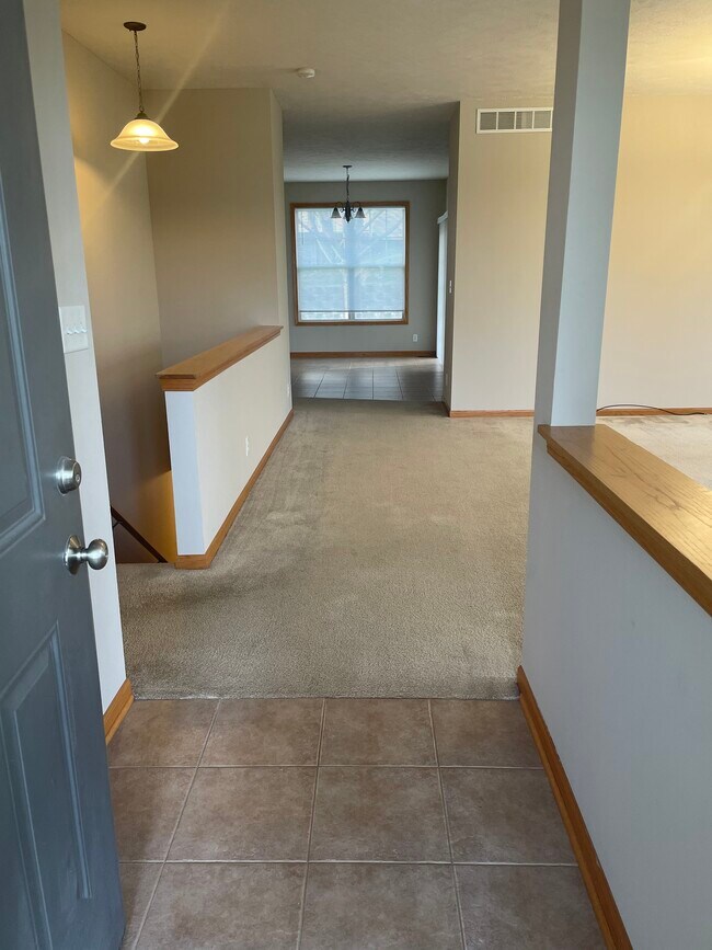 Building Photo - 2507 Sandhutton Ave