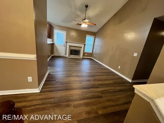 Foto del edificio - 5 br, 3 bath House - 3065 Needhams Ct