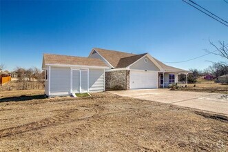 Building Photo - 1519 County Rd 447