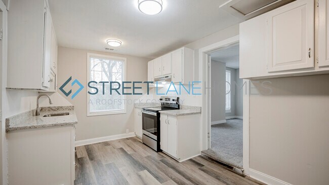 Foto del edificio - NOW OFFERING $250 OFF FIRST FULL MONTH IF ...