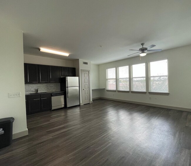 120 Yale St Unit 1305ID, Houston, TX 77007 Condo for Rent in Houston