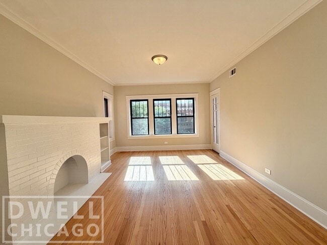 Building Photo - 2510 N Kedzie Blvd