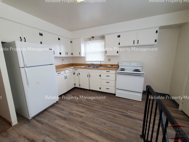 Building Photo - 2935 Sawtooth St