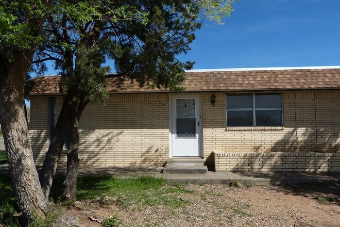 Primary Photo - 2 bedroom 1 bath apartment