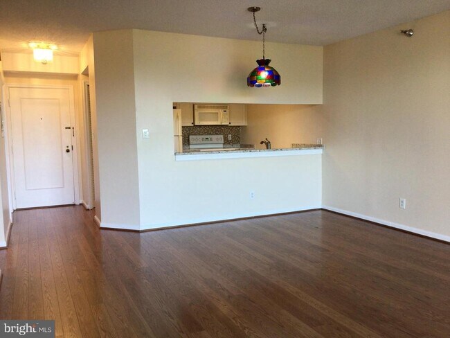 Foto del edificio - 5800 Nicholson Ln