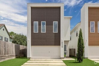 Building Photo - 2220 Cortijo Pl