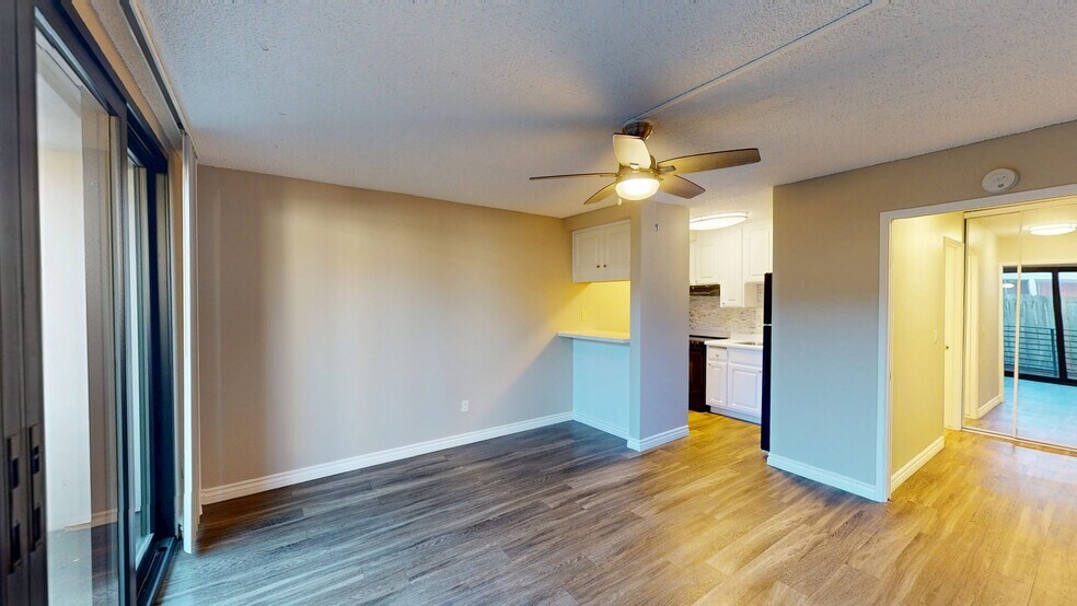 Surfcaster Apartments