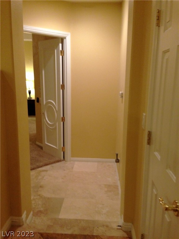 Building Photo - 305 Onyx Crest St