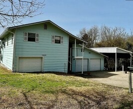 Building Photo - 5442 Co Rd 924