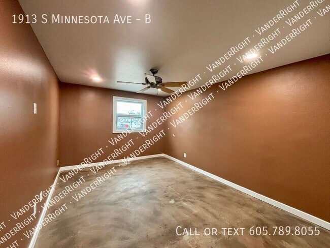 Building Photo - 1913 S Minnesota Ave