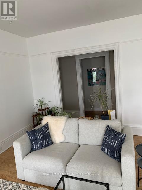 Building Photo - 9 Poyntz St