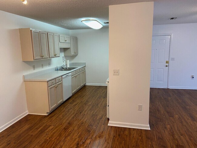 Foto del edificio - 501 Pelham Square Way