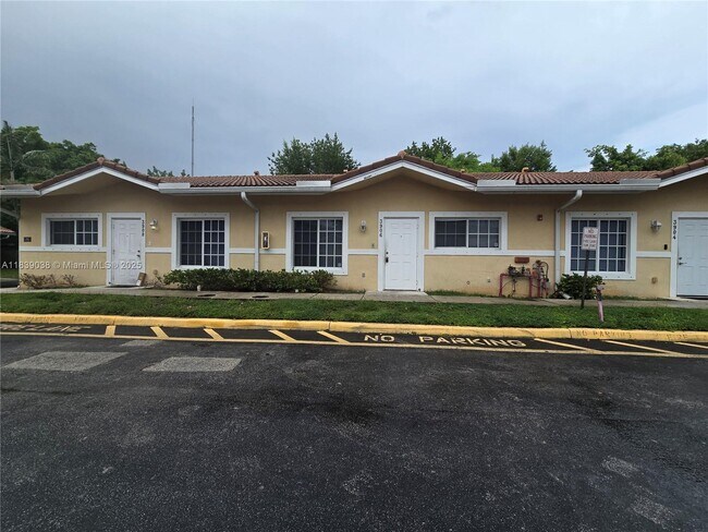 Foto del edificio - 3906 SW 48th Ave